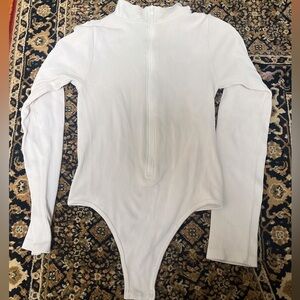 M white Pretty little thing Body suit